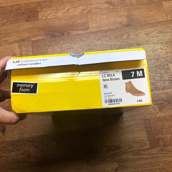 Ankle Suede Booties by Liz Claiborne NIB - Picture 7 of 13